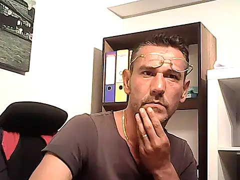 mastercharisma35 webcam