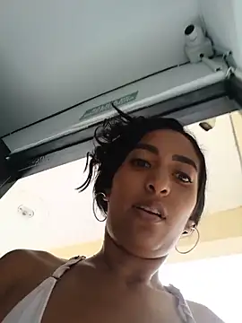 _Saraa- webcam