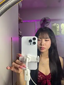 Lov3lily webcam