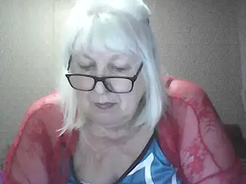 Alexia64231 live cam on StripChat