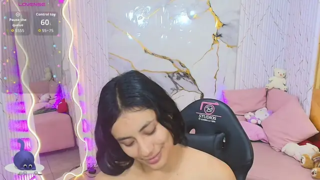 PEACHY_TAY