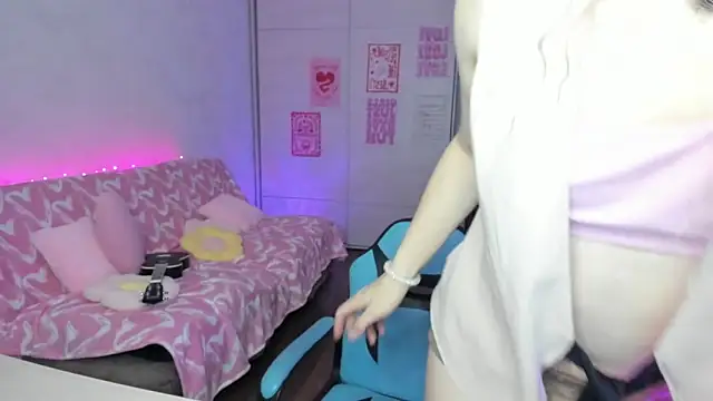 milliKira006 webcam
