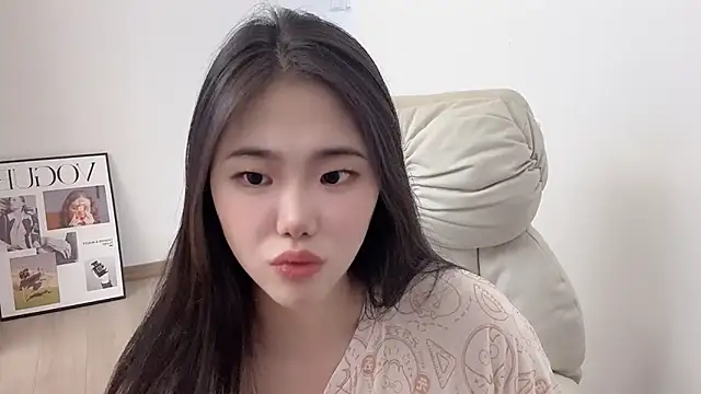 suki-1 live cam on StripChat
