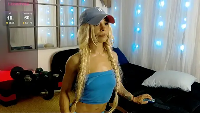 SarahRaynex webcam