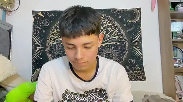 Bldavioro45 - Male webcam sex chat