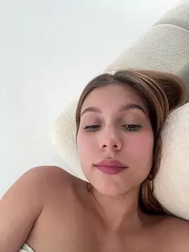 Nikii__ webcam