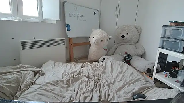 CeriseLapine webcam