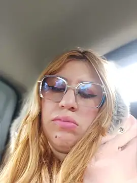 Lola_scott live cam on StripChat