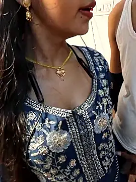 Hot_SALONI_21 photo 2
