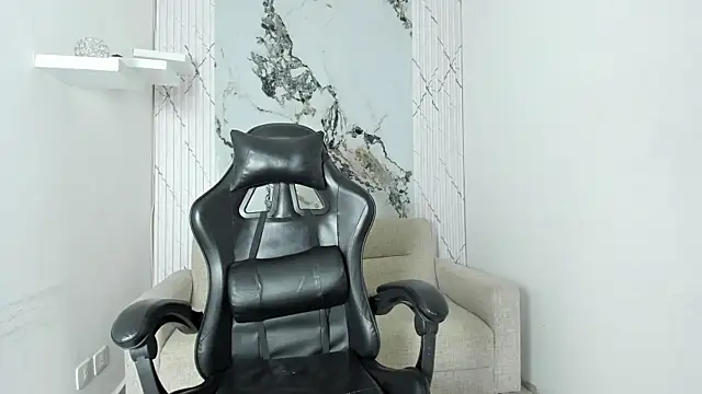 TaylorClay_ webcam