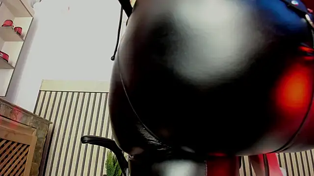 madame_ibby webcam