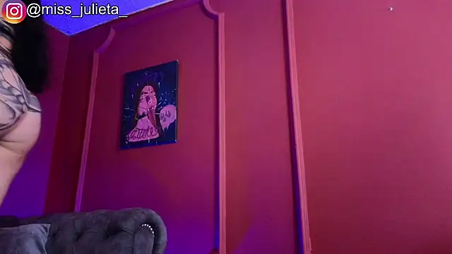 Julieta_Russell webcam