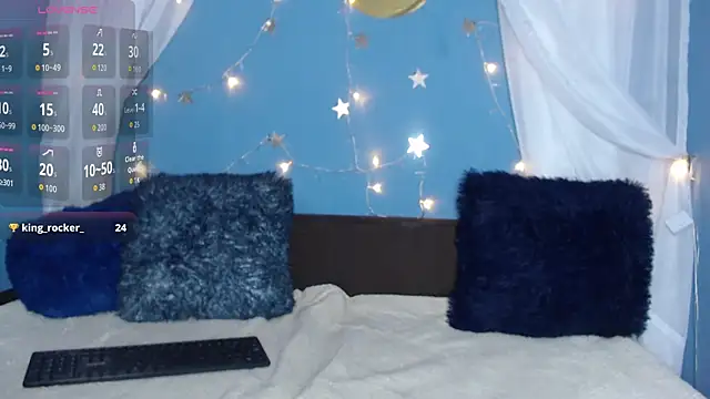 ayla-0 live cam on StripChat