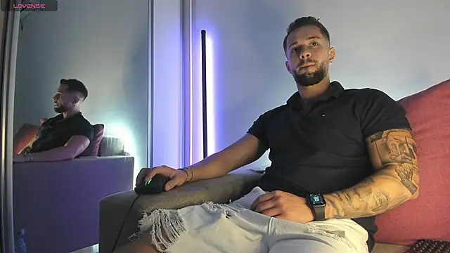 nicholasX1 webcam