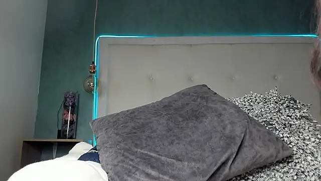 mia_gomez7 webcam