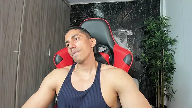 Erik_castle webcam