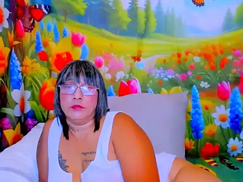 indianroxy webcam