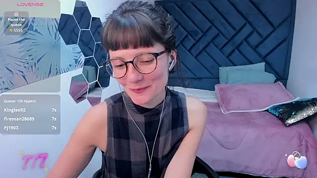 Valery_More__ live cam on StripChat