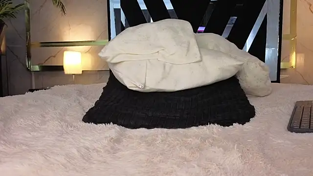 Princess_Violett webcam