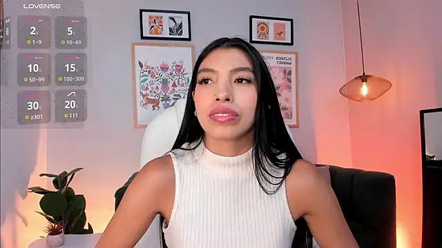 Tiffany_Low webcam
