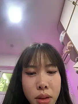 Lov3lily webcam