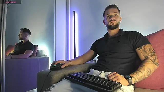 nicholasX1 webcam