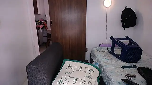 yselahot webcam