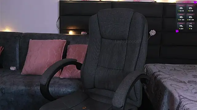 kathieandpovcock1 webcam