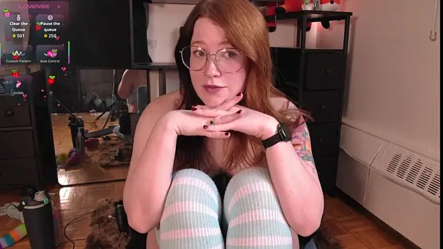 Strawberryfoxx webcam