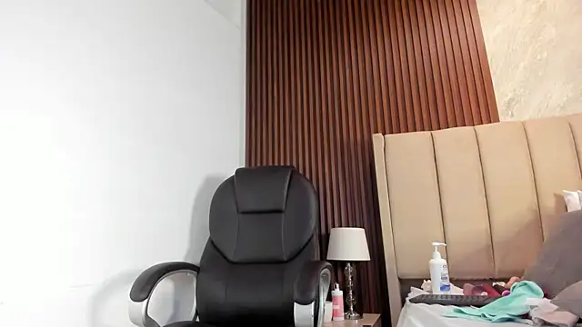 Megan_Mill webcam