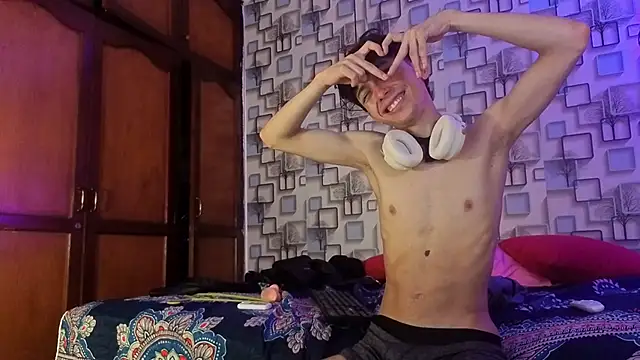 Twink_Sebas7 webcam