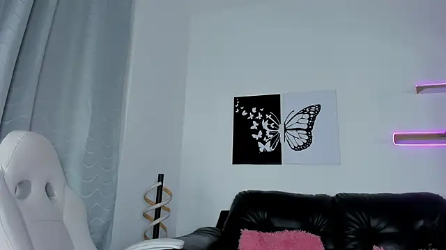Lily_amara webcam