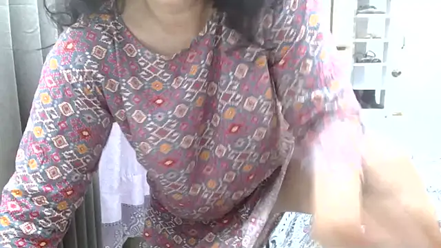 Lovelywife786 webcam