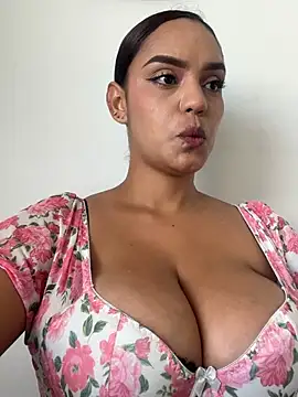 Sara-77 webcam