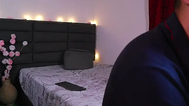kathieandpovcock1 webcam