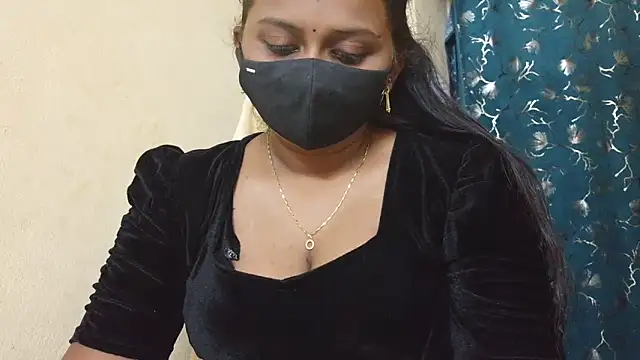 Tanuja-Sexy
