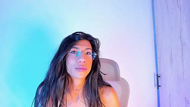 sofiaa_grey_ webcam
