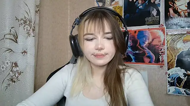 MilaTyan webcam