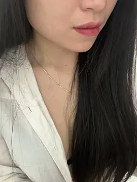 Lilyy_babyy webcam