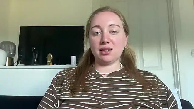 arielsweetieee webcam