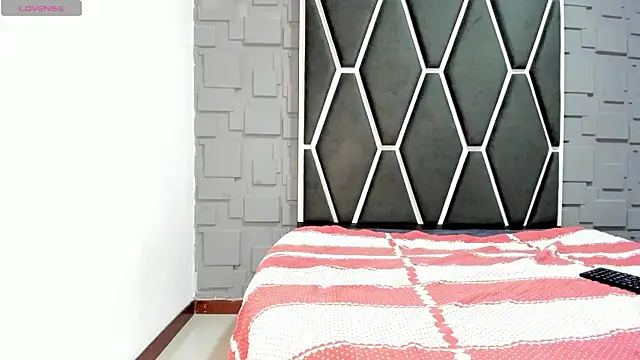 ArianaMadisson webcam