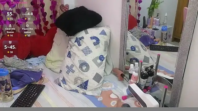 lovely_trix webcam