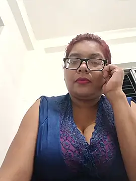 Elie_Hallway live cam on StripChat