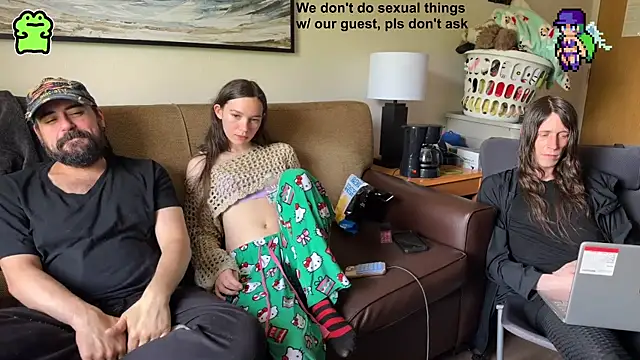 Emili - Couple webcam sex chat