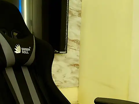 Jenni11Live webcam