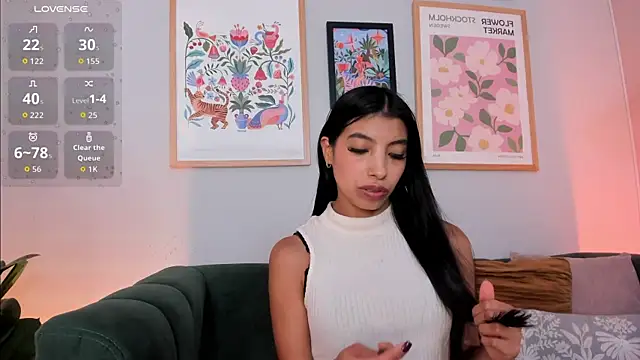 Tiffany_Low webcam