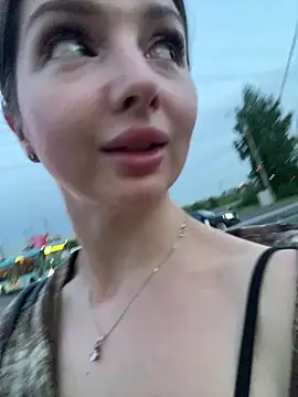 krismagnoly (Ask my age) - LETS HAVE FUN IN PUBLIC