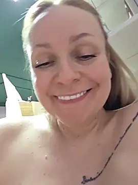 Bondgirl_013