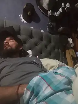 hairy_mannn webcam