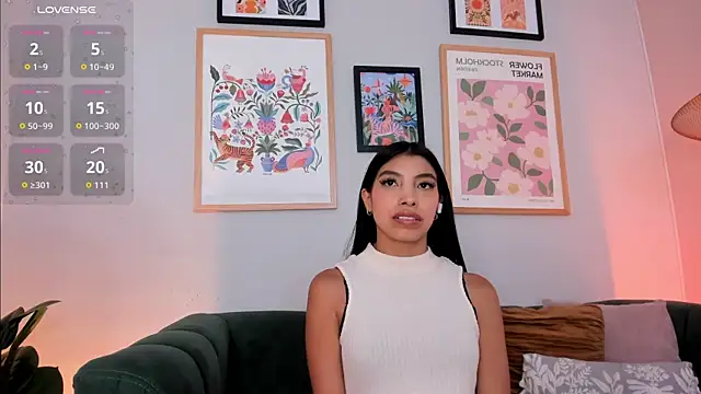 Tiffany_Low webcam